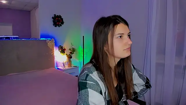 Snapshot of Laura_Leee chatting on January 17, 5:56 am Laura Leee online show from January 17, 5:56 am