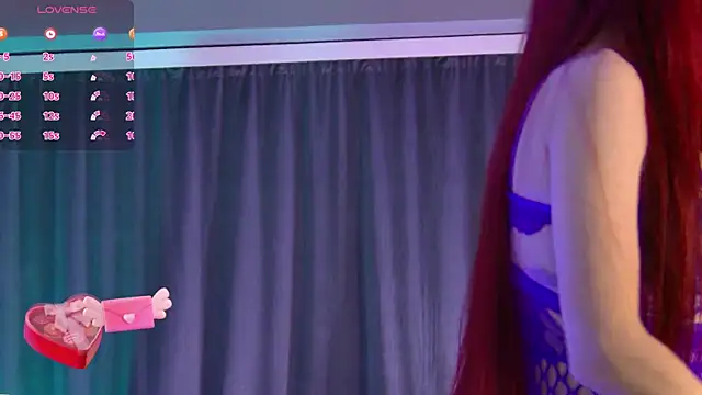 Snapshot of SerenaReese chatting on March 8, 4:12 am SerenaReese online show from March 8, 4:12 am