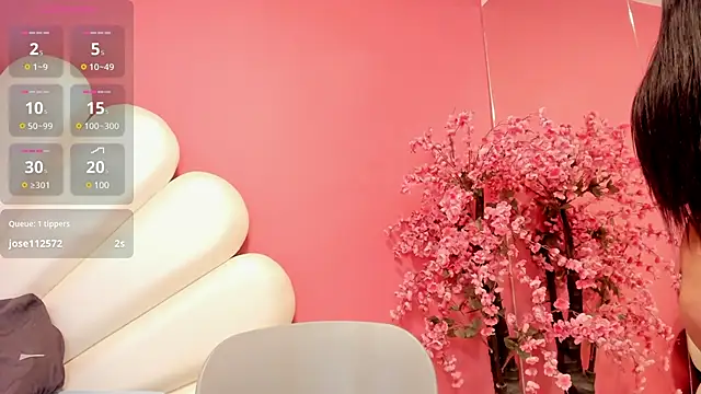 Genesis Sanders online show from December 17, 7:40 am