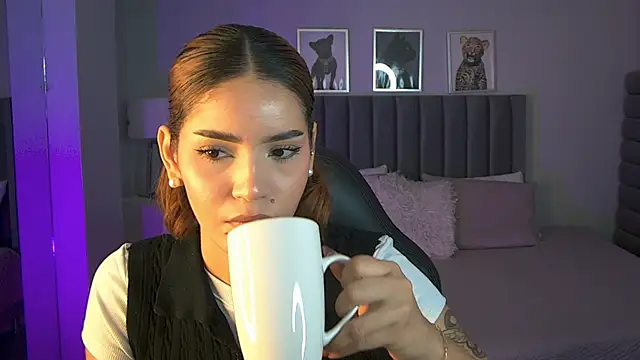 Madie  collins online show from May 6, 11:59 am