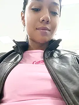 Snapshot of sophiaFoster4u chatting on March 13, 12:02 pm sophiaFoster4u online show from March 13, 12:02 pm