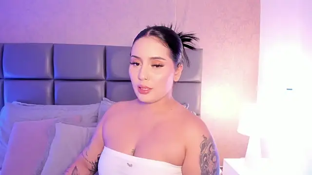 Snapshot of SpicySugar_ chatting on May 1, 8:02 pm SpicySugar online show from May 1, 8:02 pm