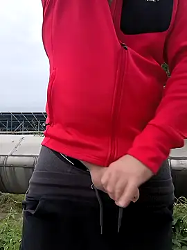 Snapshot of OdinWolf1990 chatting on September 27, 5:23 am OdinWolf1990 online show from September 27, 5:23 am