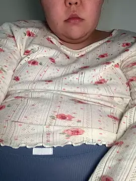 lunamas online show from April 2, 1:14 am