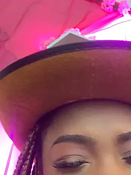 Snapshot of clhoe_miller1 chatting on December 13, 1:55 pm clhoe miller1 online show from December 13, 1:55 pm