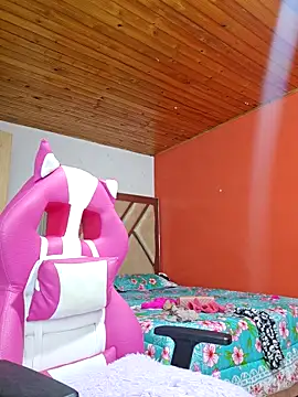 Snapshot of Shermie24 chatting on October 25, 3:14 am Shermie24 online show from October 25, 3:14 am