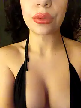Snapshot of Katerina_Brownie chatting on December 12, 10:09 pm Katerina Brownie online show from December 12, 10:09 pm