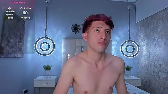 Un Slutty online show from January 10, 9:10 pm