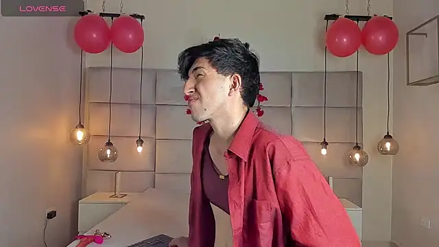 Un Slutty online show from February 14, 8:26 pm