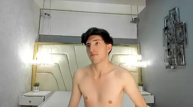 Un Slutty online show from February 15, 8:11 pm
