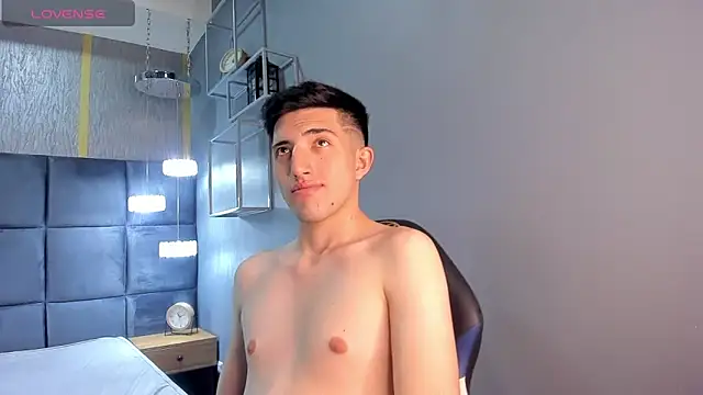 Un Slutty online show from March 7, 7:38 pm