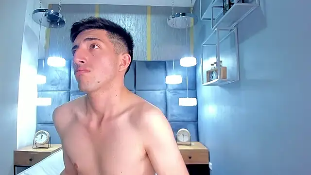 Un Slutty online show from March 12, 9:24 pm