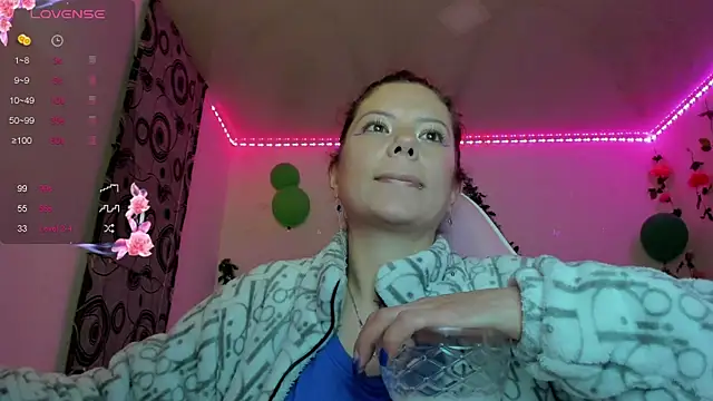 Susana garcia  online show from December 29, 1:45 am