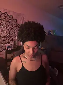 butterflybootyy online show from December 6, 12:45 am