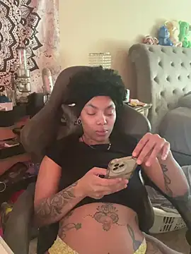 butterflybootyy online show from December 7, 9:33 pm