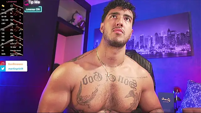 JACOB MARTINS online show from November 30, 6:45 pm