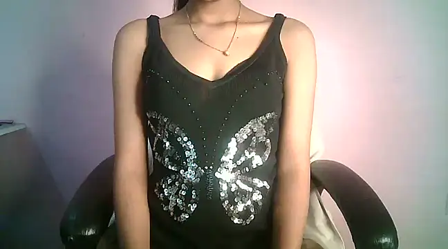 Snapshot of Aaisha_urs chatting on January 23, 4:30 am Aaisha urs online show from January 23, 4:30 am