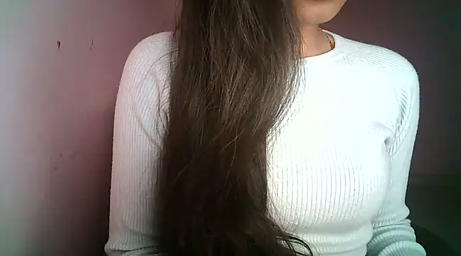 Snapshot of Aaisha_urs chatting on January 27, 10:49 am Aaisha urs online show from January 27, 10:49 am
