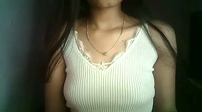 Snapshot of Aaisha_urs chatting on January 29, 3:54 am Aaisha urs online show from January 29, 3:54 am