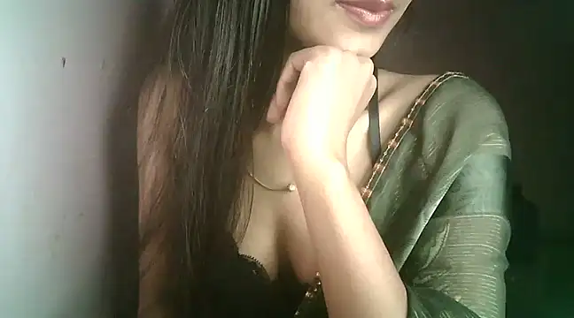 Snapshot of Aaisha_urs chatting on February 2, 7:04 pm Aaisha urs online show from February 2, 7:04 pm
