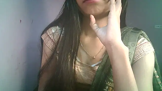 Snapshot of Aaisha_urs chatting on February 4, 7:29 am Aaisha urs online show from February 4, 7:29 am