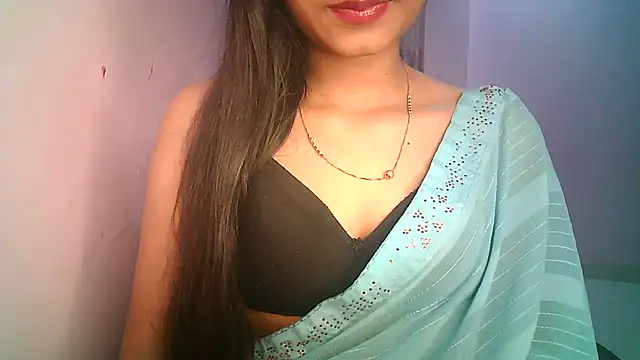 Snapshot of Aaisha_urs chatting on February 7, 3:08 pm Aaisha urs online show from February 7, 3:08 pm