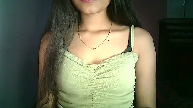 Snapshot of Aaisha_urs chatting on February 12, 9:10 am Aaisha urs online show from February 12, 9:10 am