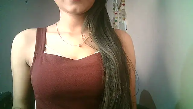 Snapshot of Aaisha_urs chatting on February 21, 5:35 am Aaisha urs online show from February 21, 5:35 am