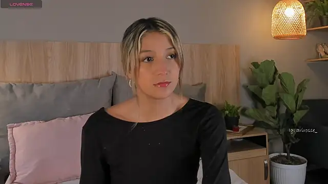 ariana rosse   online show from July 6, 2:47 pm