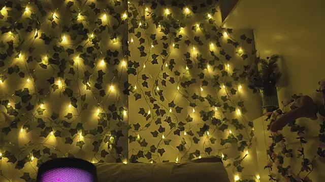 Brenda M00n online show from December 28, 3:37 pm