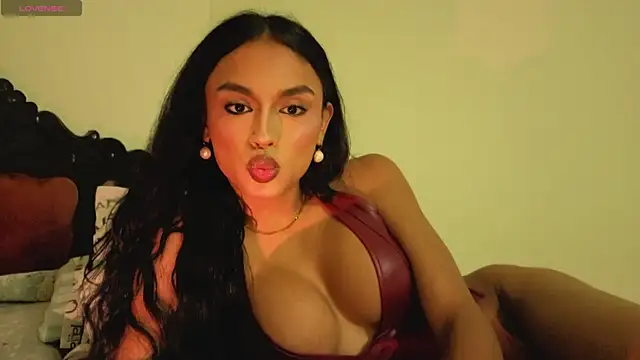 Snapshot of Chloe_Cherry21 chatting on July 3, 4:52 am Chloe Cherry21 online show from July 3, 4:52 am