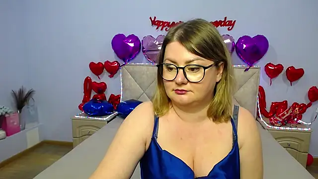 ZannaDreil online show from February 17, 10:58 pm