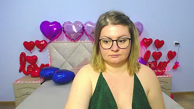 ZannaDreil online show from February 25, 1:09 am