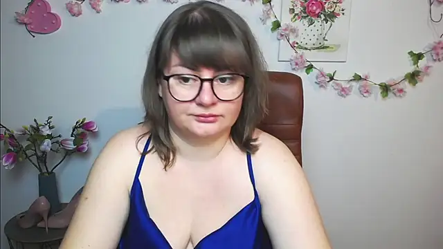 ZannaDreil online show from September 13, 6:08 pm