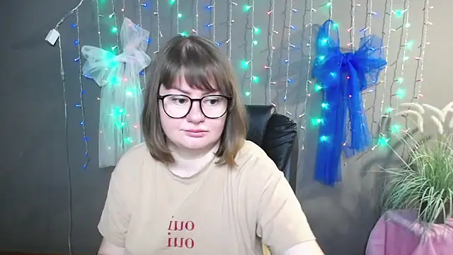 ZannaDreil online show from November 24, 6:51 pm