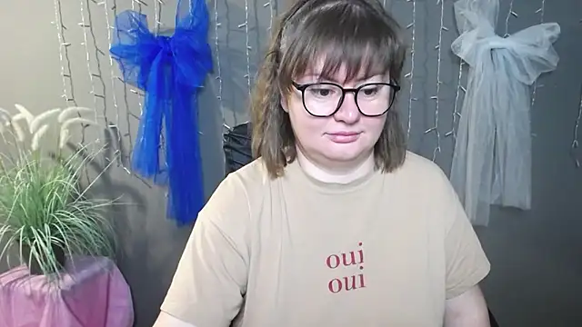 ZannaDreil online show from November 29, 6:55 pm