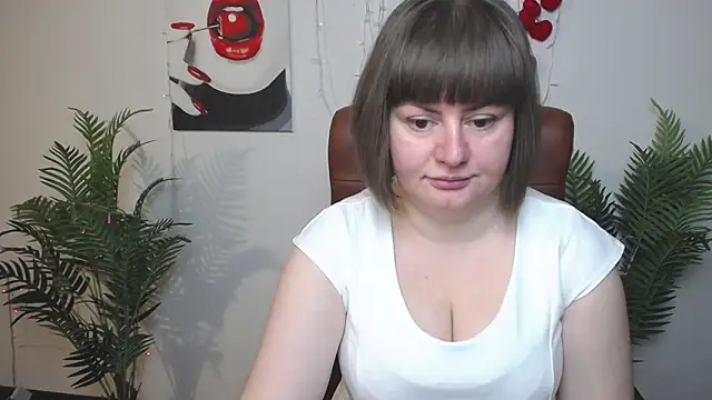 ZannaDreil online show from May 8, 6:02 pm