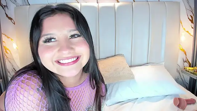 AvyMilton online show from October 14, 11:55 am