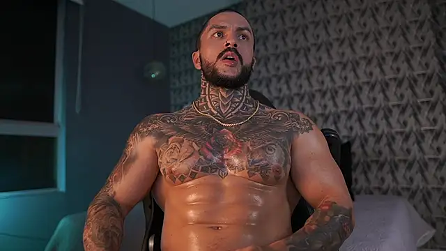 Snapshot of mariano_costa chatting on December 19, 3:18 am mariano costa online show from December 19, 3:18 am