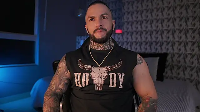 Snapshot of mariano_costa chatting on March 9, 5:22 am mariano costa online show from March 9, 5:22 am