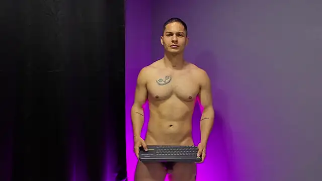 dominick crawford01 online show from March 19, 5:06 pm