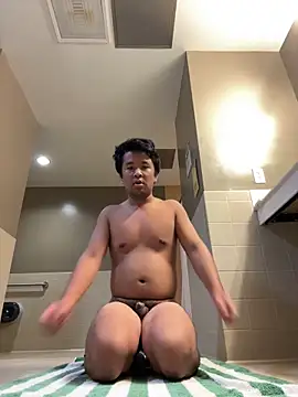 bigasianloads25 online show from October 4, 6:50 pm