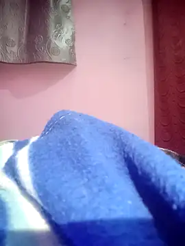 Snapshot of HornyWestern chatting on December 16, 8:25 pm HornyWestern online show from December 16, 8:25 pm