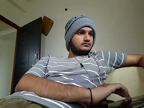 Snapshot of Jonrobinso chatting on September 29, 4:39 am Jonrobinso online show from September 29, 4:39 am