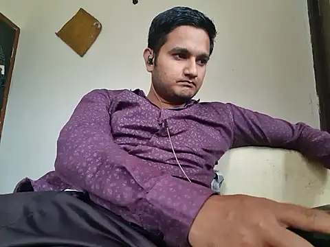 Snapshot of Jonrobinso chatting on October 11, 5:28 am Jonrobinso online show from October 11, 5:28 am