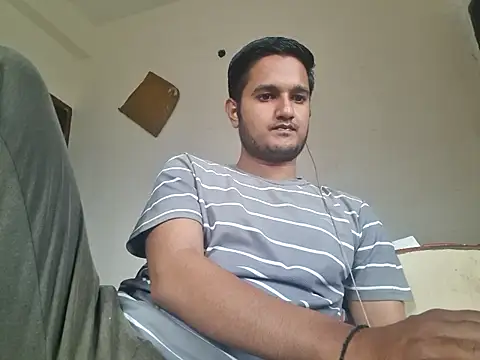 Snapshot of Jonrobinso chatting on October 18, 4:37 am Jonrobinso online show from October 18, 4:37 am