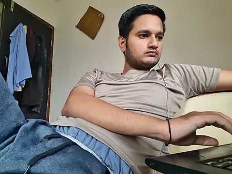 Snapshot of Jonrobinso chatting on October 19, 4:46 am Jonrobinso online show from October 19, 4:46 am