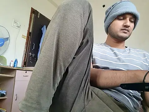 Snapshot of Jonrobinso chatting on November 14, 5:28 am Jonrobinso online show from November 14, 5:28 am