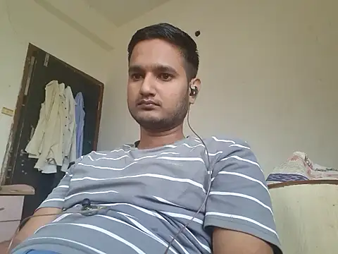 Snapshot of Jonrobinso chatting on November 19, 5:18 am Jonrobinso online show from November 19, 5:18 am