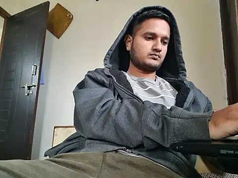 Snapshot of Jonrobinso chatting on November 23, 5:29 am Jonrobinso online show from November 23, 5:29 am